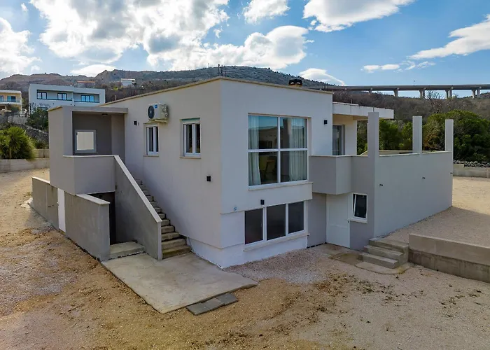 Apartment Temida *